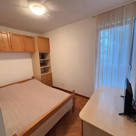 Apartment Glad